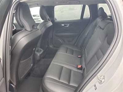 2025 Volvo V60 Cross Country B5 Plus