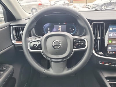 2025 Volvo V60 Cross Country B5 Plus