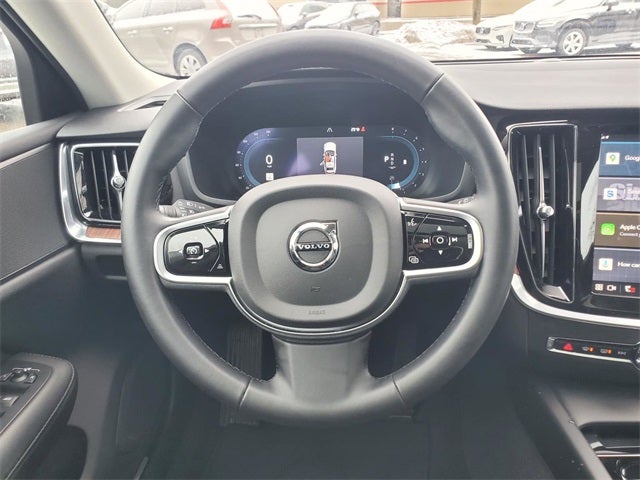 2025 Volvo V60 Cross Country B5 Plus