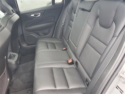 2025 Volvo V60 Cross Country B5 Plus