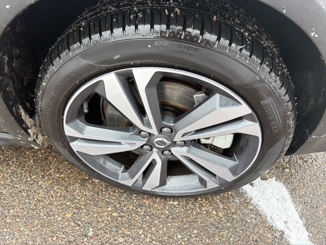 2025 Volvo V60 Cross Country B5 Plus