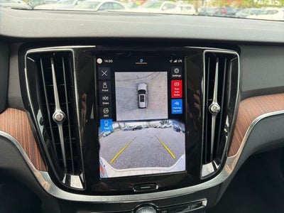 2025 Volvo V60 Cross Country B5 Plus