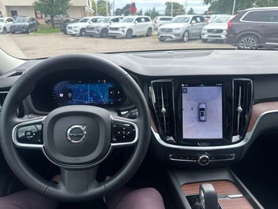 2025 Volvo V60 Cross Country B5 Plus