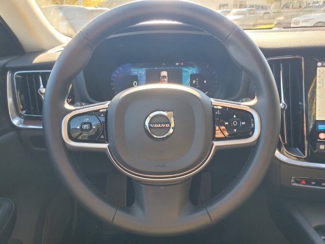 2025 Volvo V60 Cross Country B5 Plus