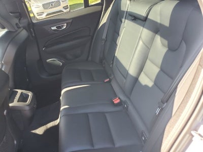 2025 Volvo V60 Cross Country B5 Plus