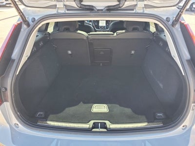 2025 Volvo V60 Cross Country B5 Plus
