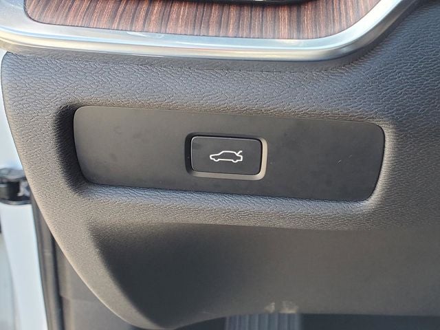 2025 Volvo V60 Cross Country B5 Plus