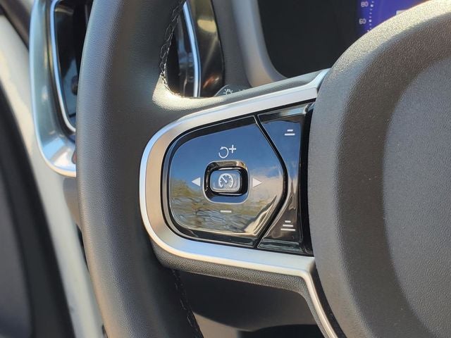 2025 Volvo V60 Cross Country B5 Plus