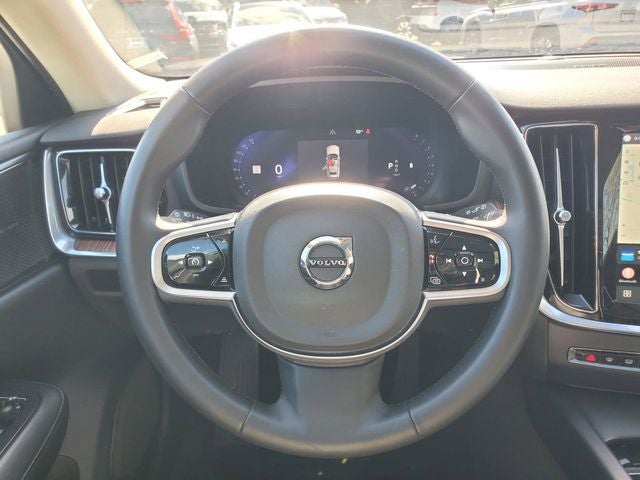 2025 Volvo V60 Cross Country B5 Plus