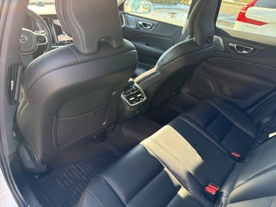 2025 Volvo V60 Cross Country B5 Ultra