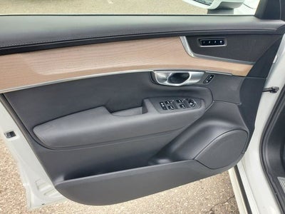 2025 Volvo XC90 B5 Plus 2025.5