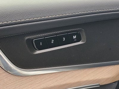 2025 Volvo XC90 B5 Plus 2025.5