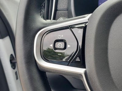 2025 Volvo XC90 B5 Plus 2025.5
