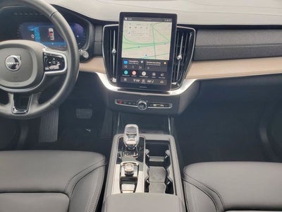 2025 Volvo XC90 B5 Plus 2025.5