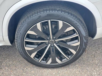 2025 Volvo XC90 B5 Plus 2025.5