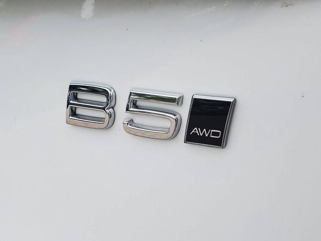 2025 Volvo XC90 B5 Plus 2025.5