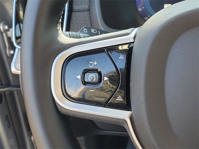 2025 Volvo XC90 B5 Plus 2025.5