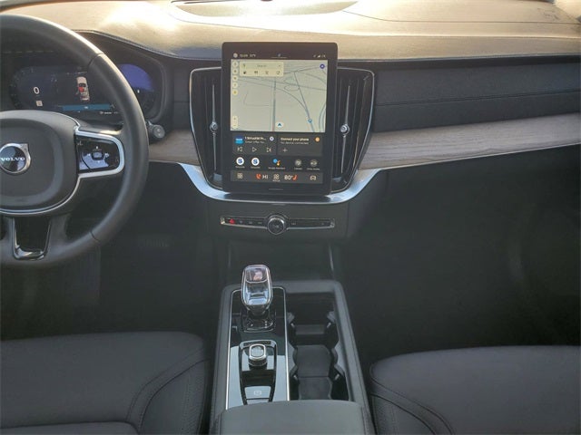 2025 Volvo XC90 B5 Plus 2025.5