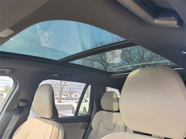 2025 Volvo XC90 B5 Plus 2025.5