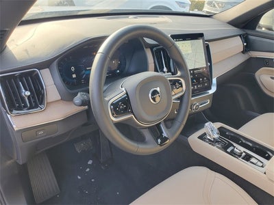 2025 Volvo XC90 B5 Plus 2025.5