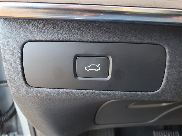 2025 Volvo XC90 B5 Plus 2025.5