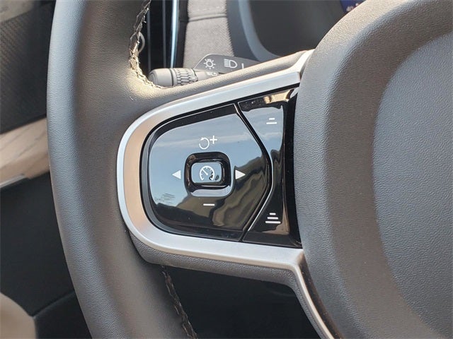 2025 Volvo XC90 B5 Plus 2025.5