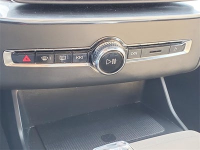 2025 Volvo XC90 B5 Plus 2025.5