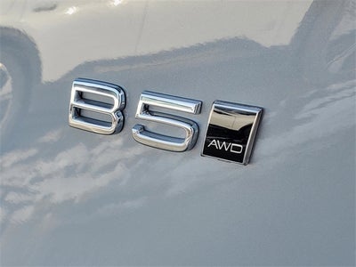 2025 Volvo XC90 B5 Plus 2025.5