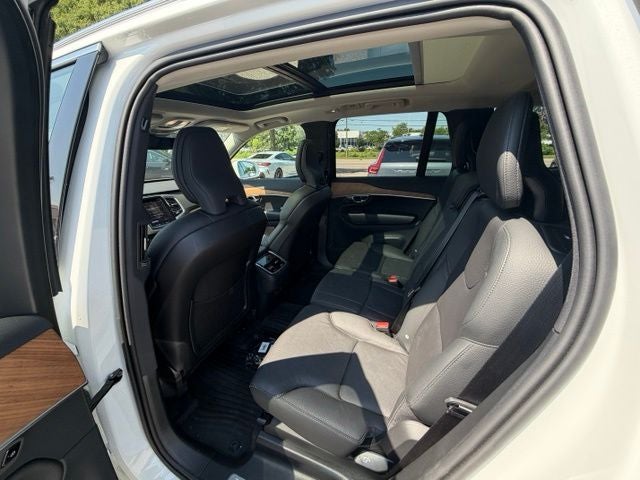 2025 Volvo XC90 B5 Plus