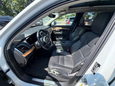 2025 Volvo XC90 B5 Plus