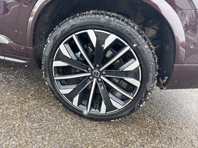 2026 Volvo XC90 B5 Plus