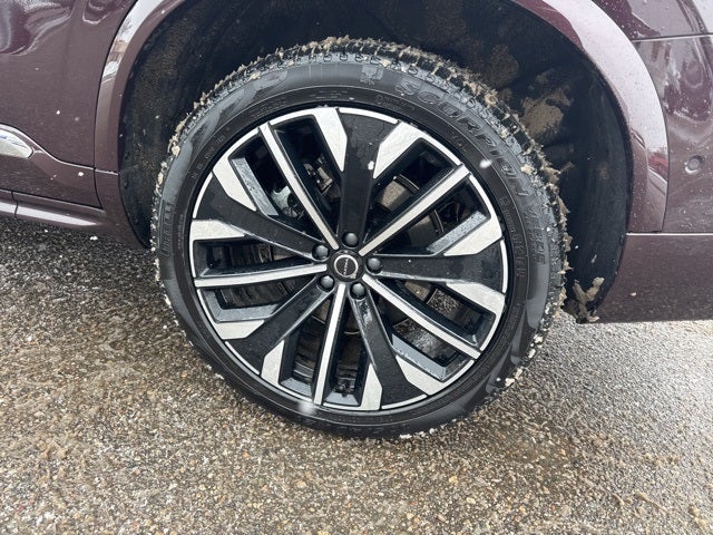 2026 Volvo XC90 B5 Plus