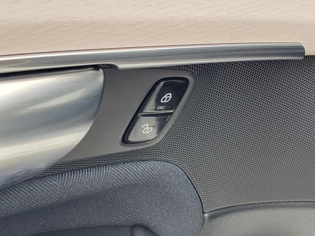 2025 Volvo XC90 B5 Ultra 7-Seater 2025.5