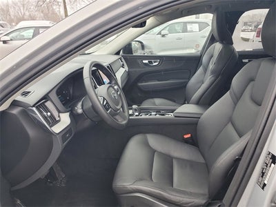 2025 Volvo XC60 B5 Plus