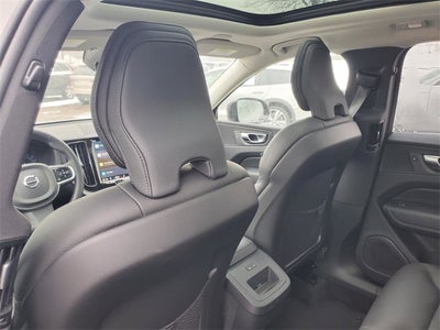 2025 Volvo XC60 B5 Plus