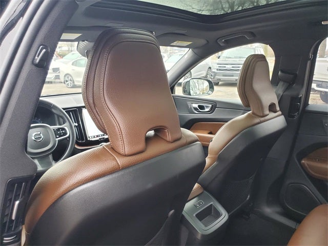 2025 Volvo XC60 B5 Plus