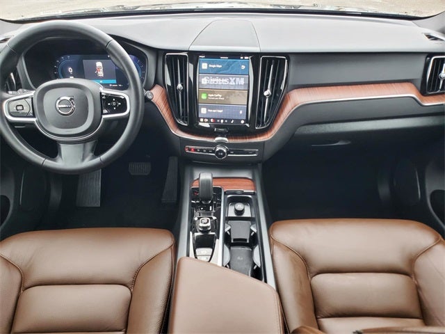 2025 Volvo XC60 B5 Plus