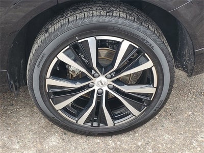 2025 Volvo XC60 B5 Plus