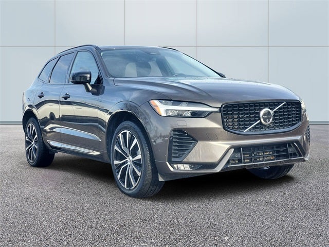 2025 Volvo XC60 B5 Plus