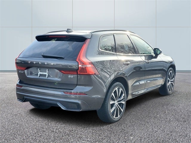 2025 Volvo XC60 B5 Plus