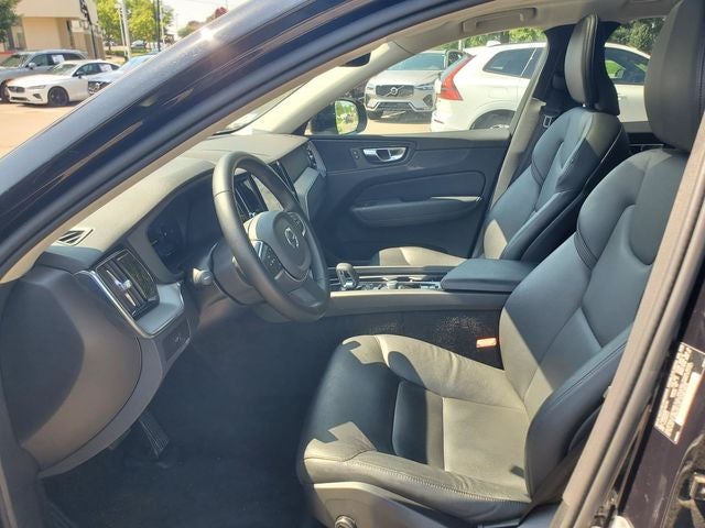 2025 Volvo XC60 B5 Core