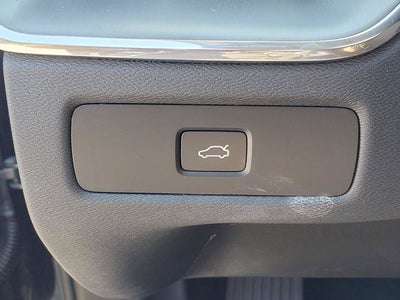 2025 Volvo XC60 B5 Core