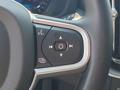 2025 Volvo XC60 B5 Core