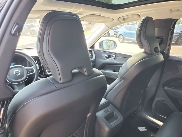 2025 Volvo XC60 B5 Core