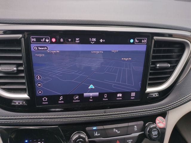 2024 Chrysler Pacifica Hybrid Select