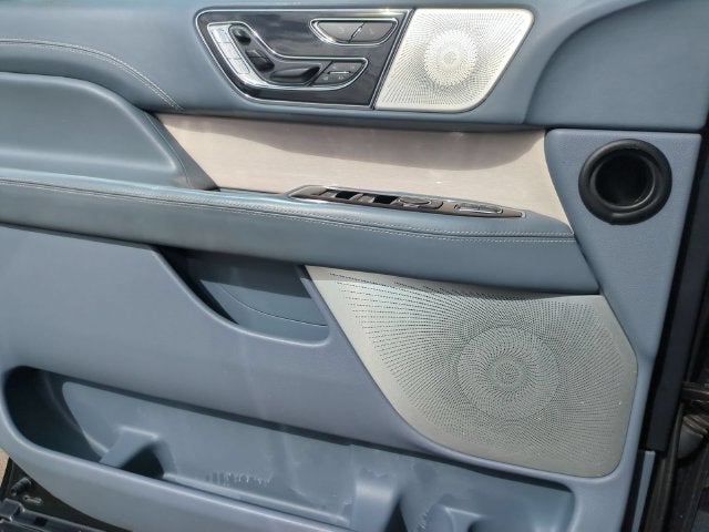 2022 Lincoln Navigator L Black Label