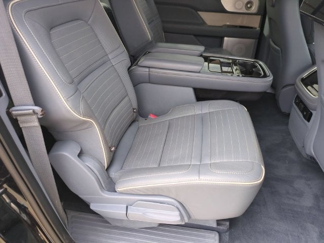 2022 Lincoln Navigator L Black Label