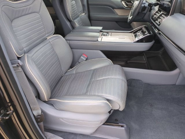 2022 Lincoln Navigator L Black Label