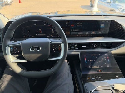 2025 INFINITI QX80 PURE