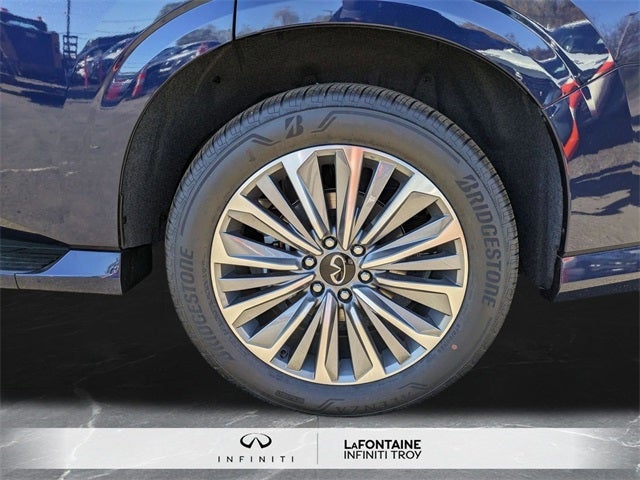 2026 INFINITI QX80 LUXE